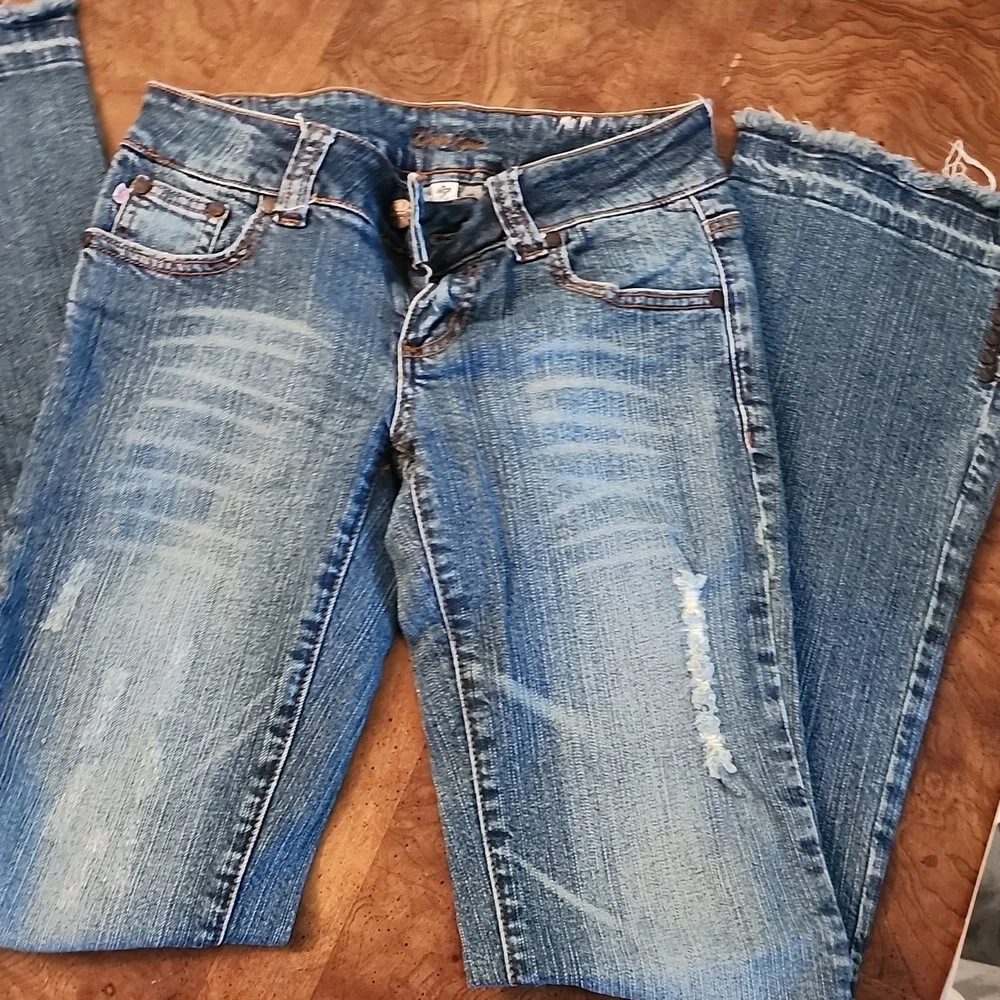 Handmade distressed low waist blue jeans - Picture 2 of 8